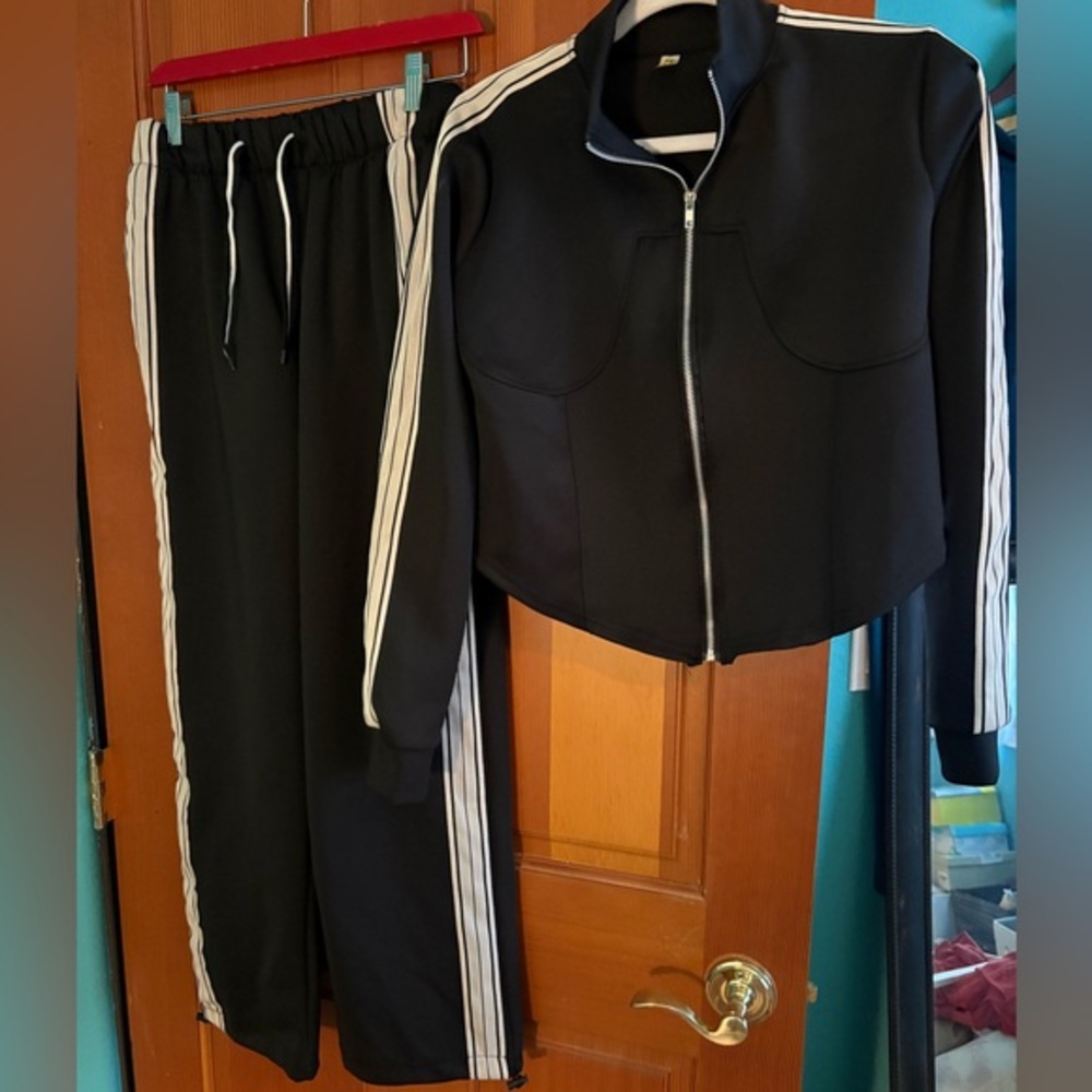 Women’s lounge set / track suit